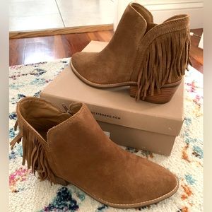 Lucky Brand Freedah Fringe Boots Honey Oiled Suede 10